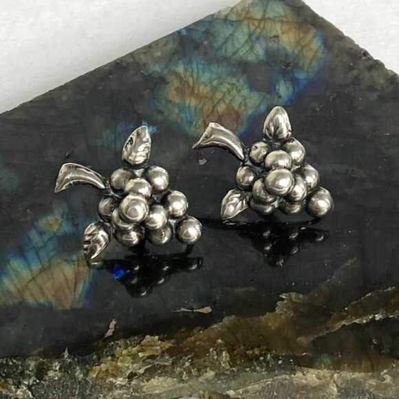 VTG Sterling Silver 925 Mexico Grapes Bunch Fruit Figural Screw Back Earrings - Picture 7 of 15